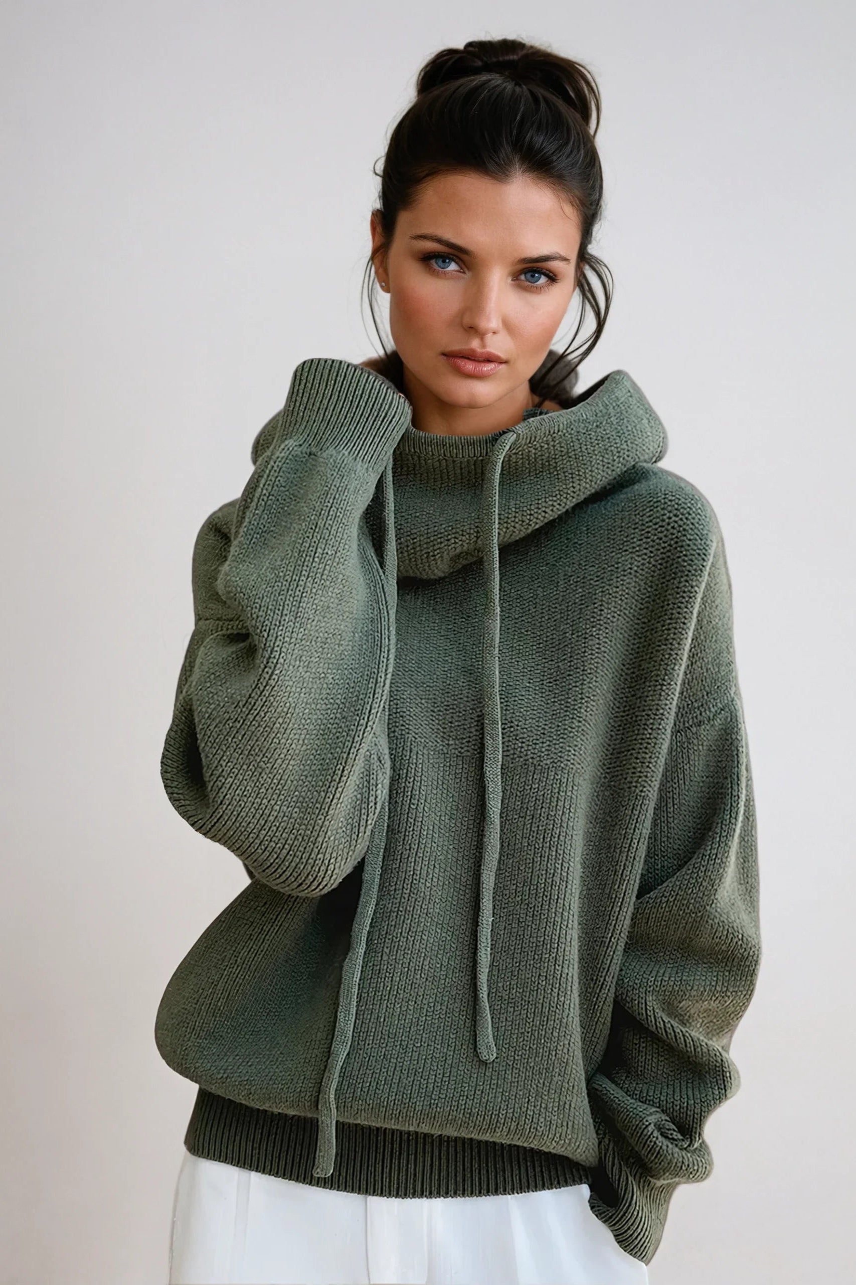 Sweter damski z kapturem | Dzianinowy Oversize