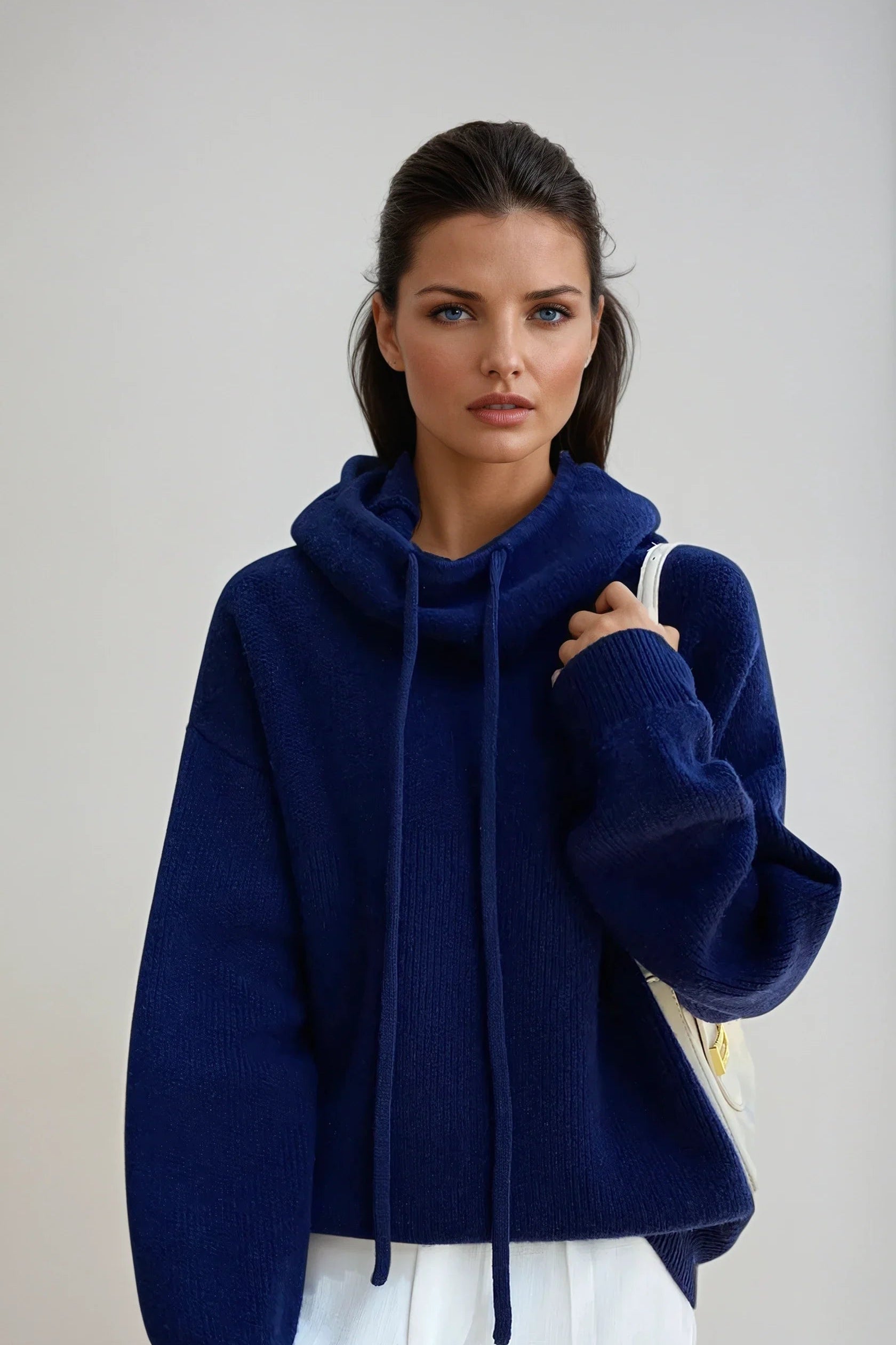 Sweter damski z kapturem | Dzianinowy Oversize